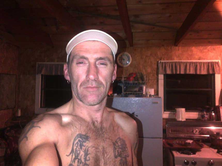 Peterson admits threatening trial witnesses