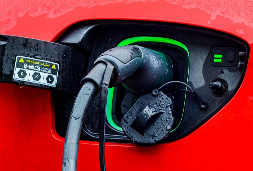 Council approves policy for $100K EV charger program