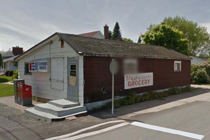 Council awards tenders to demolish two buildings