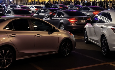 Traffic bylaw prohibits  parking on Delano and sections of Radio