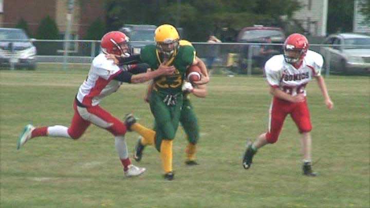 Mayor breaks tie in favour of football funding