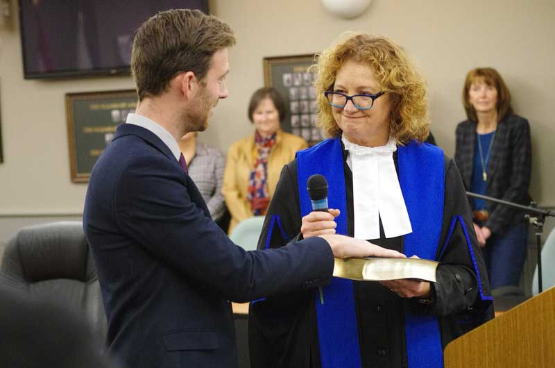 Council Meeting and swearing in of Lordon and Somers