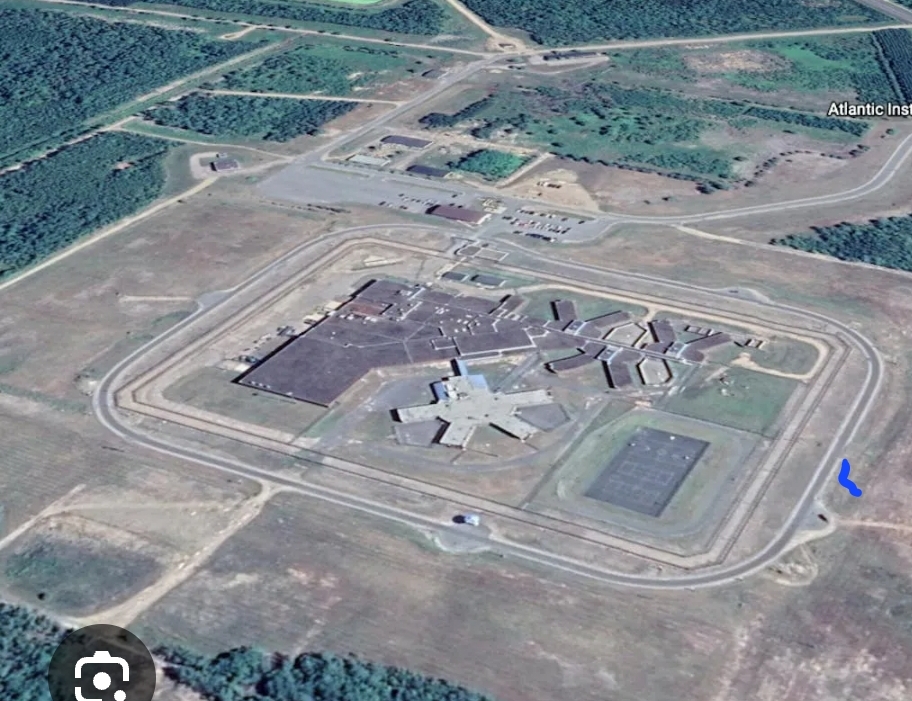 Huge stash of drugs dropped at prison fence